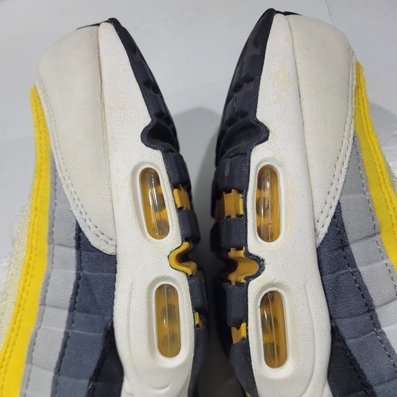 NIKE AIR MAX 95 RUNNING SHOES MEN'S SIZE 11 GREY AMARILLO CD7495-100 - Picture 14 of 16